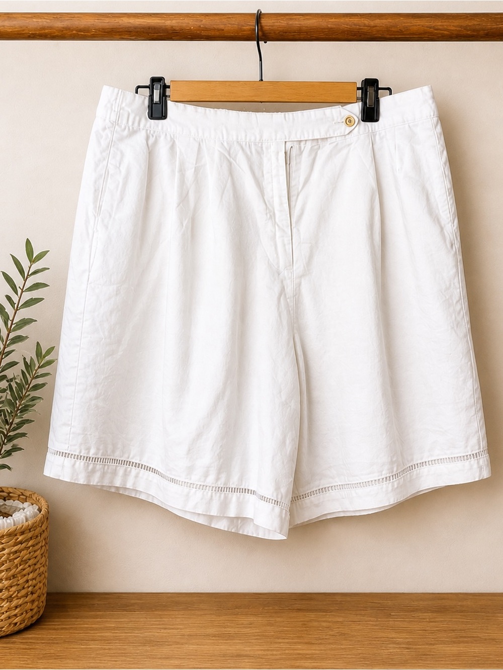RUSS Signature White Linen Blend Shorts 18W Plus Size Lightweight Summer Elastic